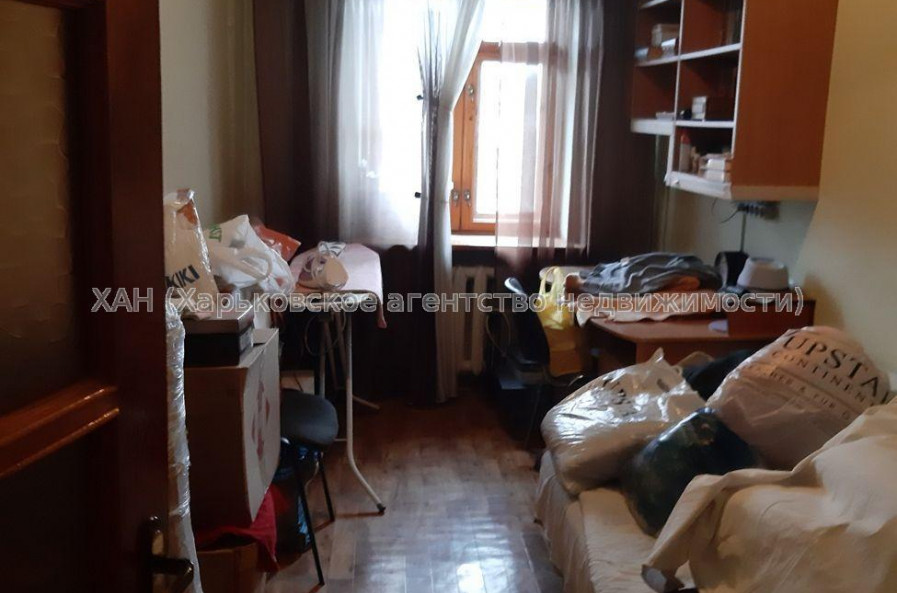 Продам квартиру, Харьковских Дивизий ул. , 3 кім., 58 м², советский ремонт 