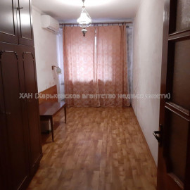 Продам квартиру, Харьковских Дивизий ул. , 3 кім., 58 м², советский ремонт