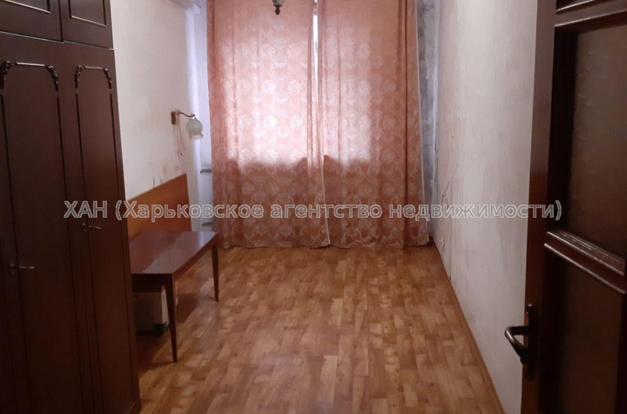 Продам квартиру, Харьковских Дивизий ул. , 3  ком., 58 м², советский ремонт 