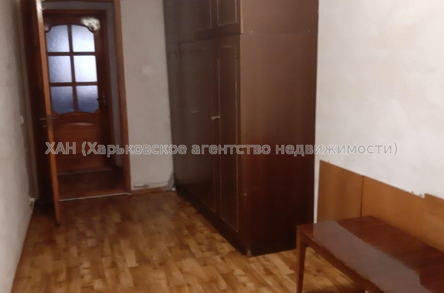 Продам квартиру, Харьковских Дивизий ул. , 3  ком., 58 м², советский ремонт 