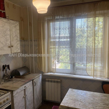 Продам квартиру, Непокоренных ул. , 15Б , 1 кім., 36 м², косметический ремонт 
