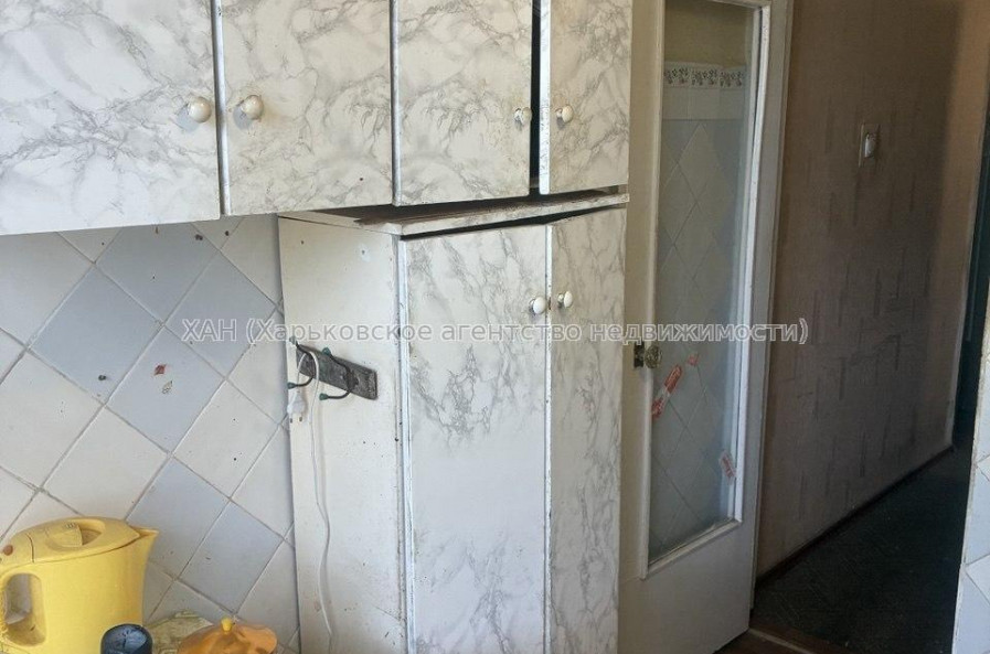 Продам квартиру, Непокоренных ул. , 15Б , 1 кім., 36 м², косметический ремонт 