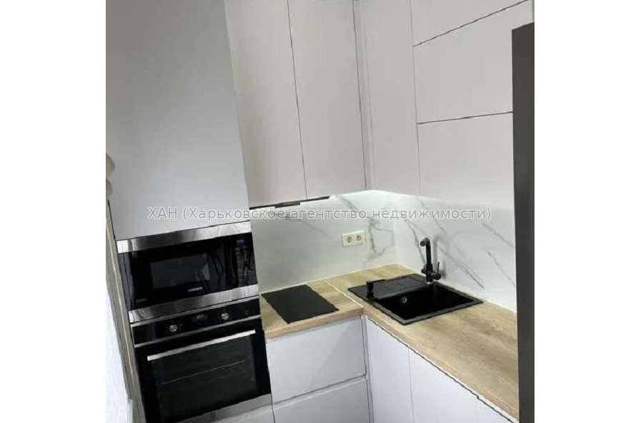 Продам квартиру, Малиновская ул. , 3 кім., 75 м², евроремонт 