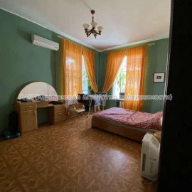 Продам квартиру, Рымарская ул. , д. 17 , 2 кім., 62 м², косметический ремонт