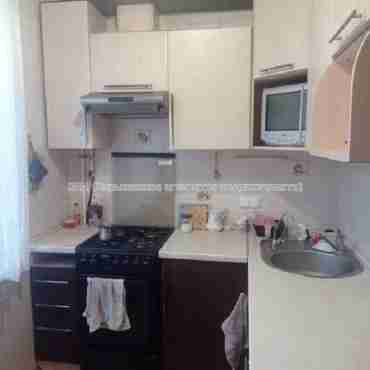 Продам квартиру, Валентиновская ул. , 22 , 3 кім., 67 м², капитальный ремонт 