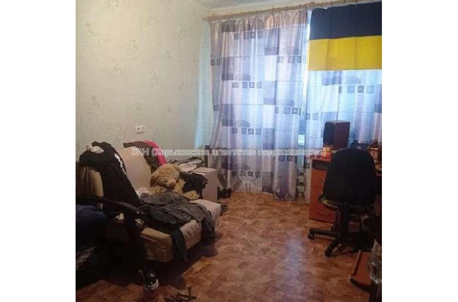Продам квартиру, Валентиновская ул. , 22 , 3 кім., 67 м², капитальный ремонт 