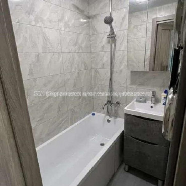 Продам квартиру, Большая Кольцевая ул. , 1 кім., 33 м², авторский дизайн 