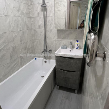 Продам квартиру, Большая Кольцевая ул. , 1 кім., 33 м², авторский дизайн 