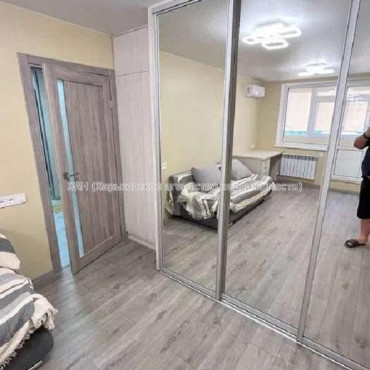 Продам квартиру, Большая Кольцевая ул. , 1 кім., 33 м², авторский дизайн 