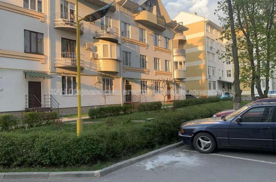 Продам квартиру, Переяславская ул. , 1 кім., 50 м², авторский дизайн 