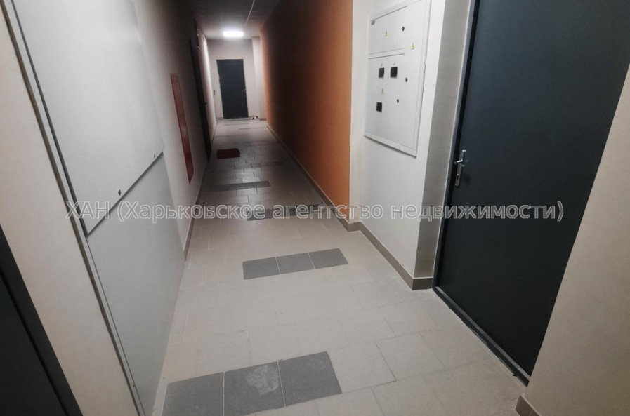 Продам квартиру, Молочная ул. , 3  ком., 85 м², без внутренних работ 