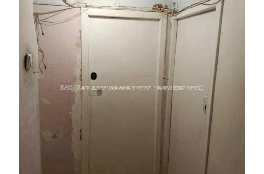 Продам квартиру, Ньютона ул. , 2 кім., 40 м², советский ремонт 