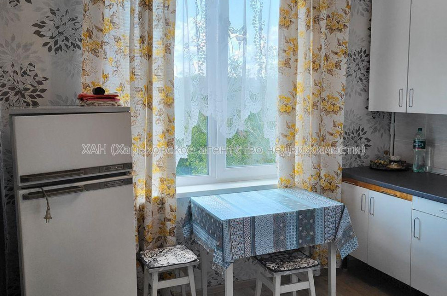 Продам квартиру, Бучмы ул. , 1 кім., 33 м², косметический ремонт 