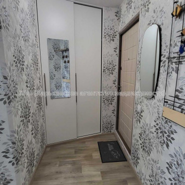 Продам квартиру, Бучмы ул. , 1  ком., 33 м², косметический ремонт 