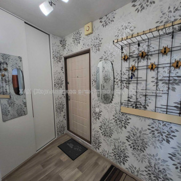 Продам квартиру, Бучмы ул. , 1  ком., 33 м², косметический ремонт 