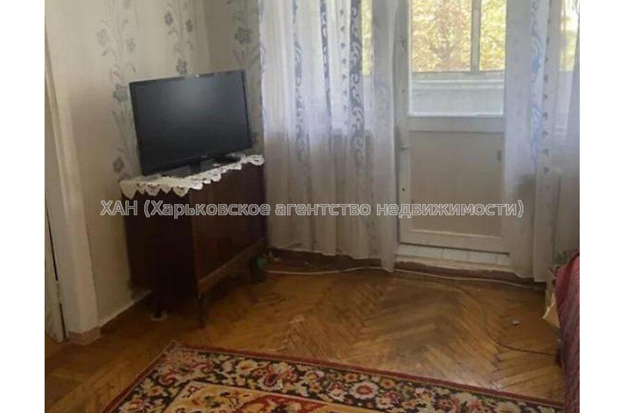 Продам квартиру, Байрона пр-т , 2 кім., 45 м², косметический ремонт 