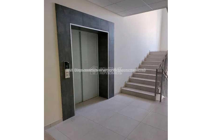 Продам квартиру, Веселая ул. , 1 кім., 18.60 м², без внутренних работ 