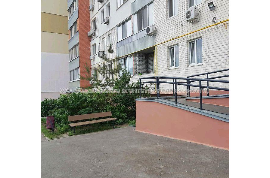 Продам квартиру, Белогорская ул. , 3  ком., 95 м², капитальный ремонт 