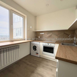 Продам квартиру, Салтовское шоссе , 4  ком., 87 м², капитальный ремонт