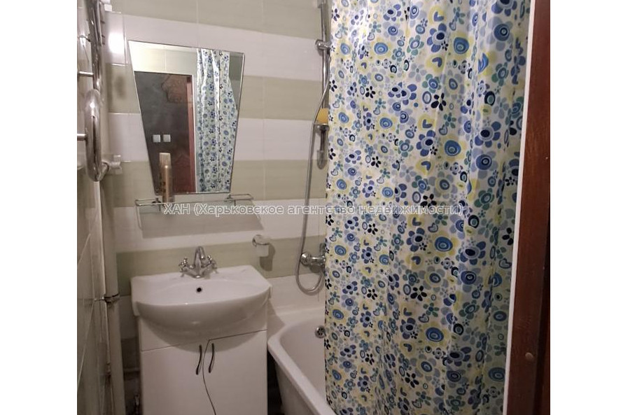 Сдам квартиру, Ахсарова Энвера ул. , 2  ком., 45 м², косметический ремонт 