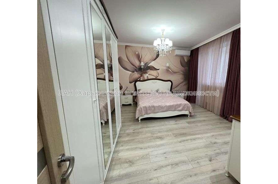 Продам квартиру, Клеменова Дача ул. , 2  ком., 95 м², евроремонт 