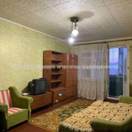 Продам квартиру, Гвардейцев Широнинцев ул. , 1  ком., 35 м², косметический ремонт