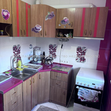 Продам квартиру, Олимпийская ул. , 3 кім., 68 м², косметический ремонт 