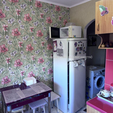 Продам квартиру, Олимпийская ул. , 3 кім., 68 м², косметический ремонт 