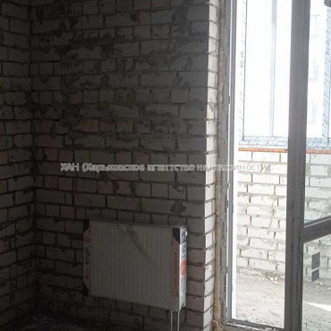 Продам квартиру, Шевченко ул. , 1 кім., 37 м², без внутренних работ 