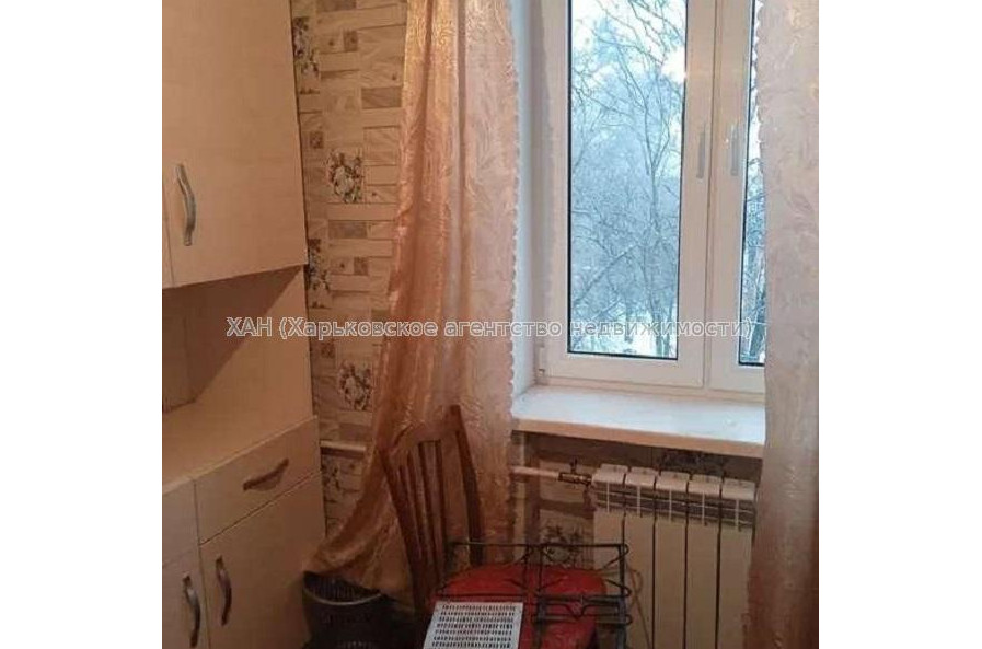 Продам квартиру, Александровский просп. , 1  ком., 31 м², косметический ремонт 