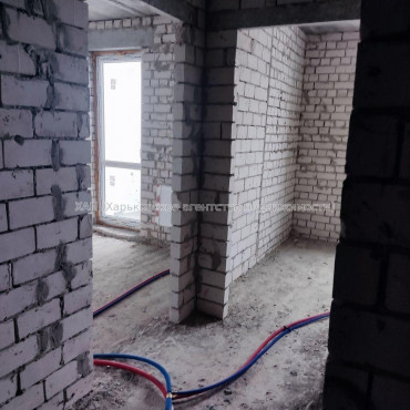 Продам квартиру, Борткевича ул. , 1  ком., 46 м², без внутренних работ 