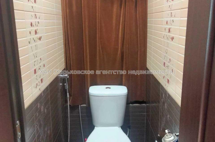 Продам квартиру, Волонтерская ул. , 2 кім., 52 м², косметический ремонт 
