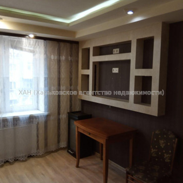 Продам квартиру, Харьковских Дивизий ул. , 1 кім., 25 м², капитальный ремонт 