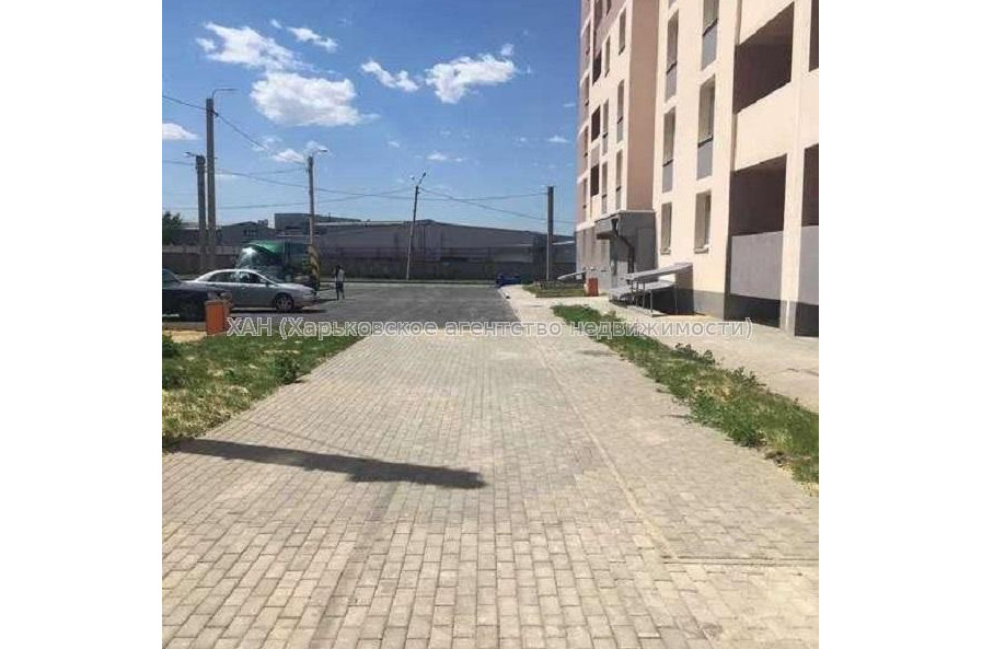 Продам квартиру, Ньютона ул. , 2  ком., 64 м², без внутренних работ 