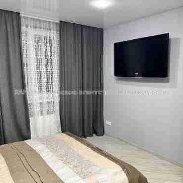 Продам квартиру, Шевченковский пер. , 1 кім., 35 м², евроремонт 