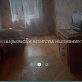 Продам квартиру, Библика ул. , 3 кім., 54 м², советский ремонт