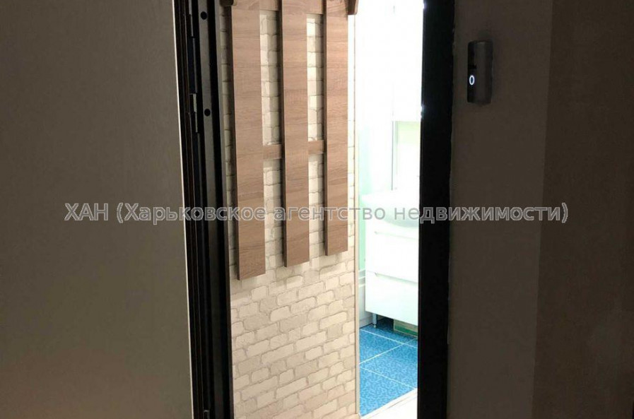 Продам квартиру, Академиков Ахиезеров ул. , 1 кім., 30 м², авторский дизайн 