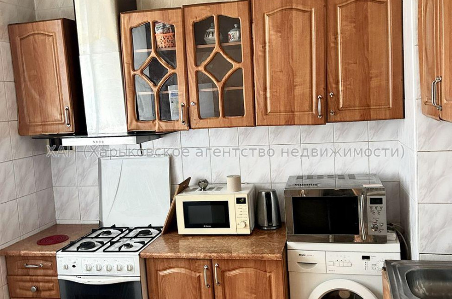 Продам квартиру, Героев Харькова просп. , 3 кім., 77 м², капитальный ремонт 