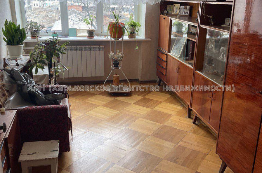 Продам квартиру, 23 Августа ул. , 3  ком., 60 м², косметический ремонт 