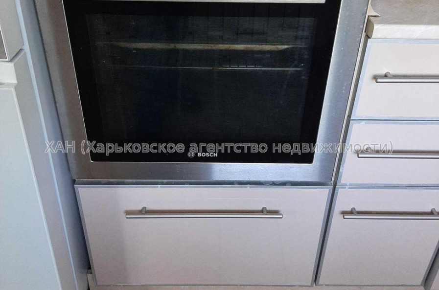 Продам квартиру, Харьковских Дивизий ул. , 3 кім., 60 м², евроремонт 