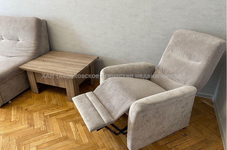 Продам квартиру, Павловская площ. , 2  ком., 56 м², капитальный ремонт 