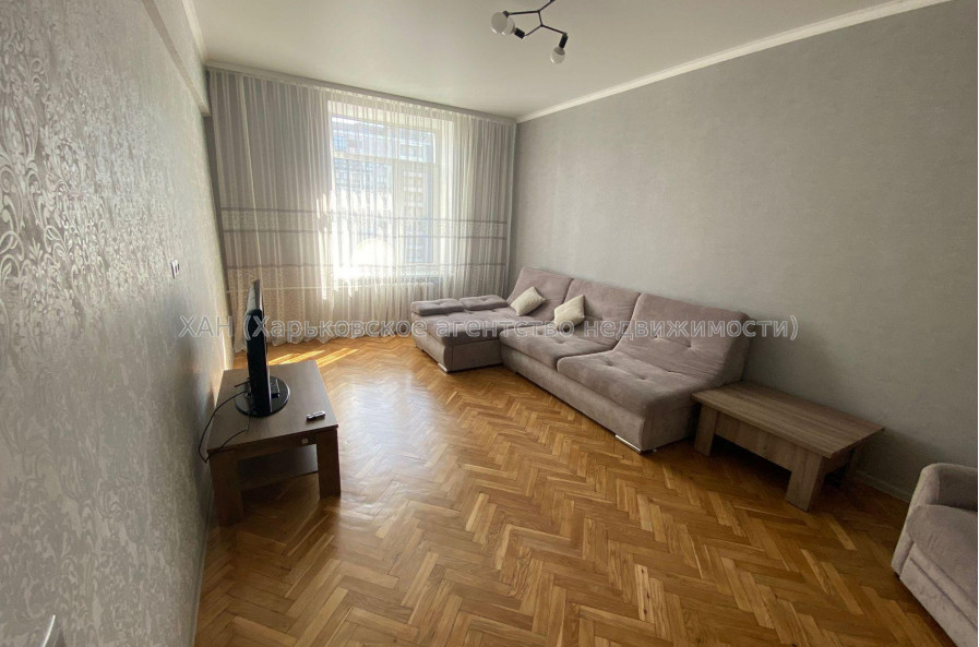 Продам квартиру, Павловская площ. , 2  ком., 56 м², капитальный ремонт 