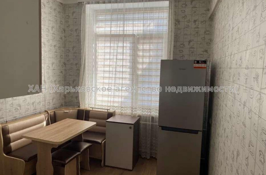 Продам квартиру, Павловская площ. , 2  ком., 56 м², капитальный ремонт 