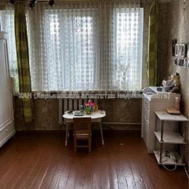 Продам квартиру, Клочковская ул. , 3  ком., 55 м², косметический ремонт