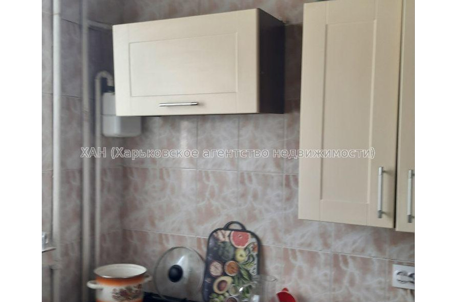 Продам квартиру, Гагарина просп. , 4 кім., 65 м², советский ремонт 