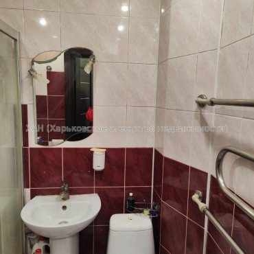 Продам квартиру, Валентиновская ул. , 3  ком., 65 м², авторский дизайн 