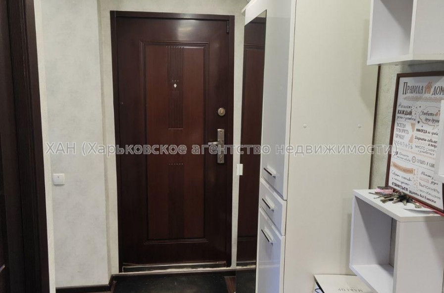 Продам квартиру, Валентиновская ул. , 3 кім., 65 м², авторский дизайн 