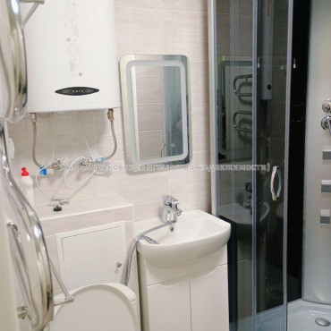 Продам квартиру, Тракторостроителей просп. , 2  ком., 47 м², капитальный ремонт 