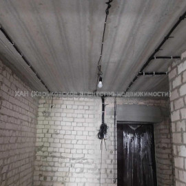 Продам квартиру, Мира ул. , 2 кім., 73 м², без внутренних работ