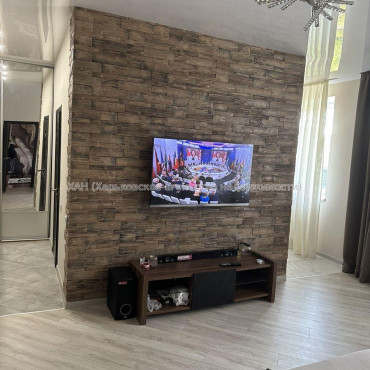 Продам квартиру, Новоалександровская ул. , 2  ком., 52 м², евроремонт 